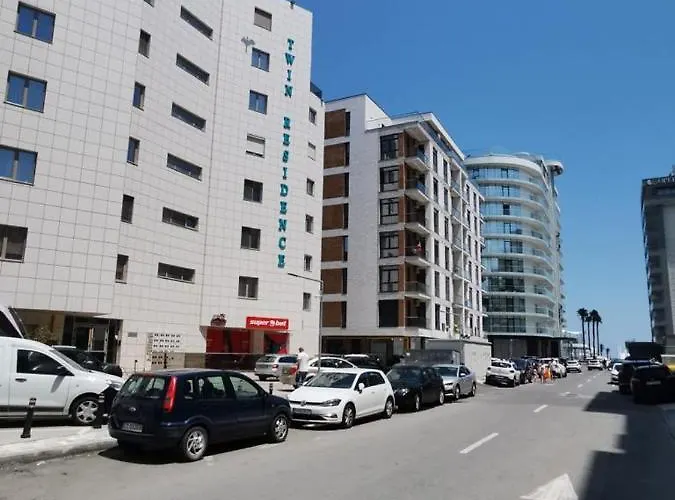 De Inchiriat Premium Twin , *